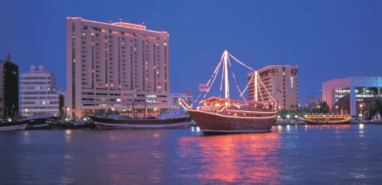 Radisson Blu Hotel, Dubai Deira Creek